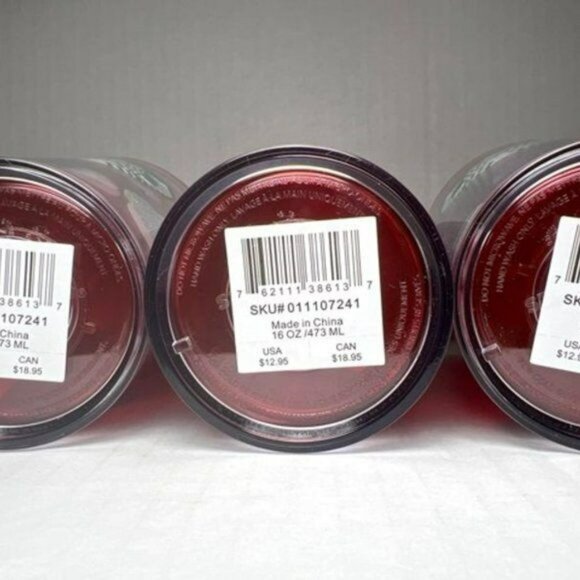 Starbucks Christmas Insulated Tumbler with Lid and Straw (1 piece) - Picture 4 of 5